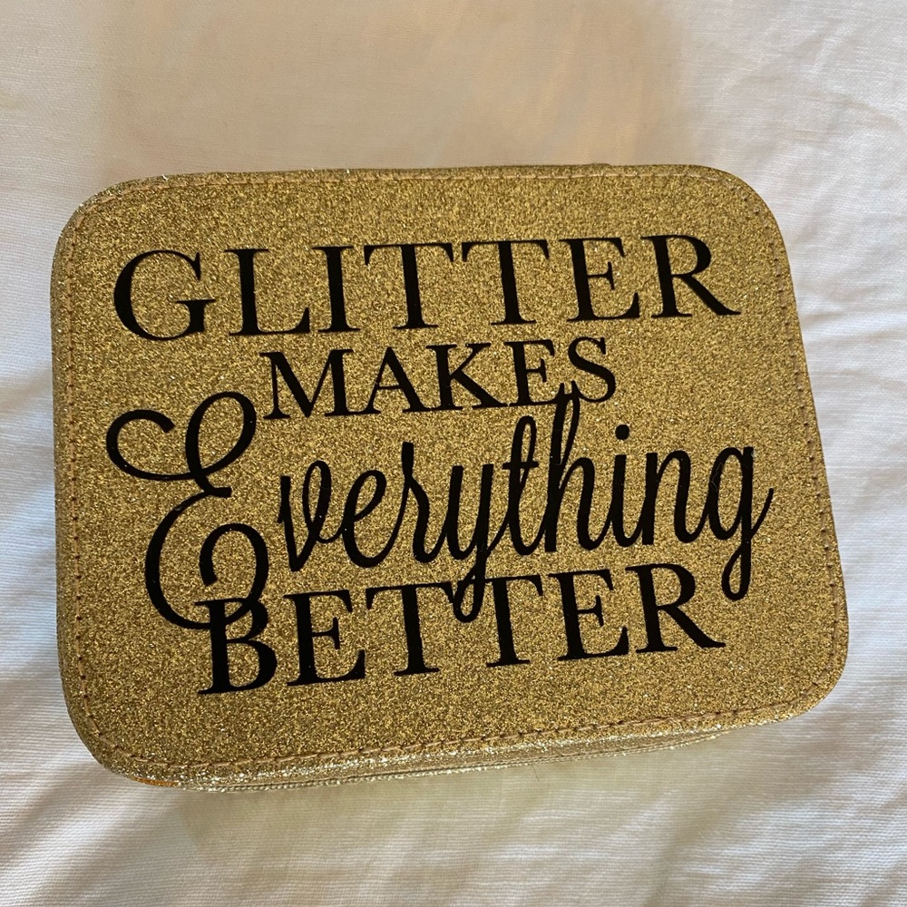 🆕 Traveling Jewlery Box- "Glitter Makes Everything Betterr", Gold